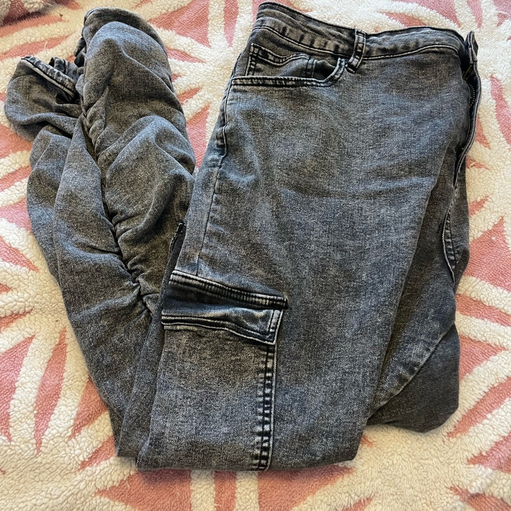SHEIN Stonewash Black Cargo Jeans